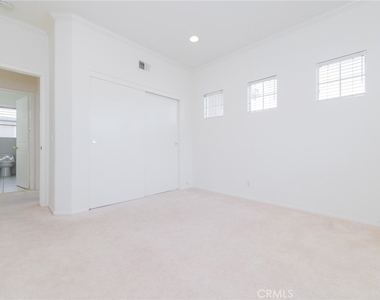 22661 White Oaks - Photo Thumbnail 38
