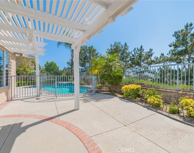 22661 White Oaks - Photo Thumbnail 21