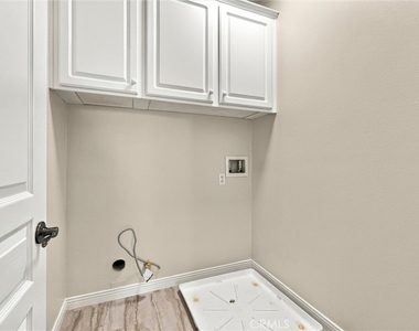 301 Tall Oak - Photo Thumbnail 19