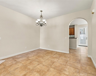 301 Tall Oak - Photo Thumbnail 5
