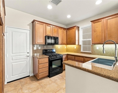 301 Tall Oak - Photo Thumbnail 14