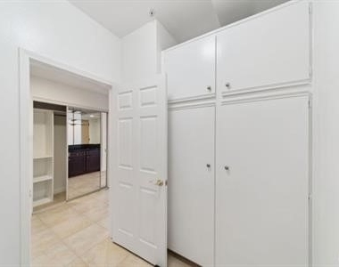 1508 Greenfield Avenue - Photo Thumbnail 9
