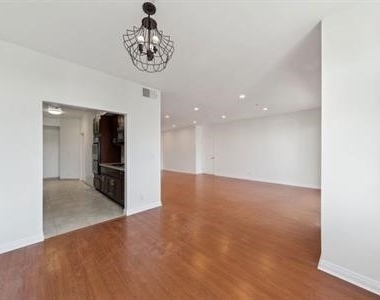1508 Greenfield Avenue - Photo Thumbnail 3