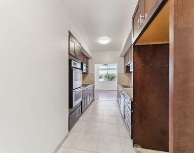 1508 Greenfield Avenue - Photo Thumbnail 6