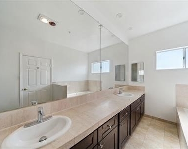 1508 Greenfield Avenue - Photo Thumbnail 19
