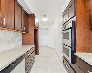 1508 Greenfield Avenue - Photo Thumbnail 5