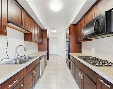 1508 Greenfield Avenue - Photo Thumbnail 4