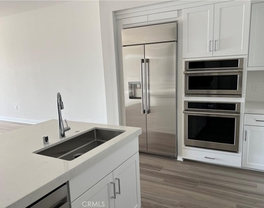 2409 Rivington - Photo Thumbnail 4