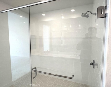 2409 Rivington - Photo Thumbnail 16