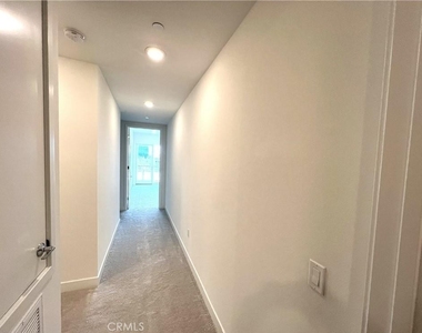 2409 Rivington - Photo Thumbnail 28