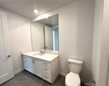 2409 Rivington - Photo Thumbnail 26