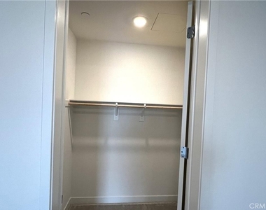 2409 Rivington - Photo Thumbnail 22