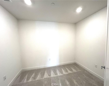 2409 Rivington - Photo Thumbnail 27