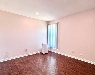 14292 Red Hill Avenue - Photo Thumbnail 17