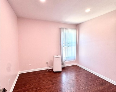 14292 Red Hill Avenue - Photo Thumbnail 14