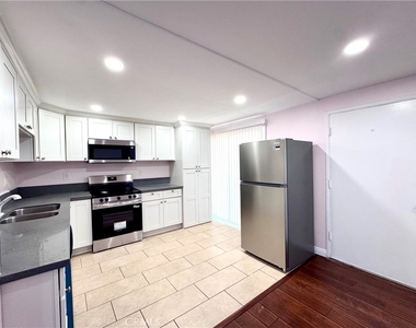 14292 Red Hill Avenue - Photo Thumbnail 4