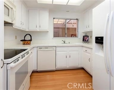 2354 Via Mariposa W - Photo Thumbnail 3