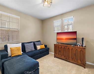 221 Landmark - Photo Thumbnail 18