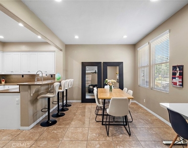221 Landmark - Photo Thumbnail 10
