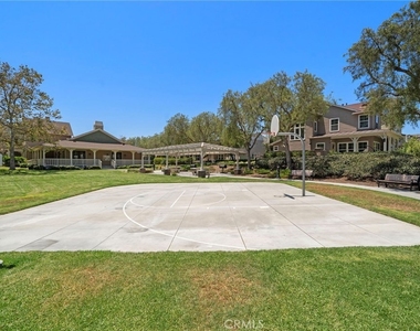 221 Landmark - Photo Thumbnail 37
