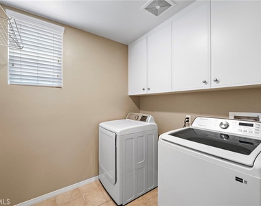 221 Landmark - Photo Thumbnail 20