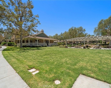 221 Landmark - Photo Thumbnail 36