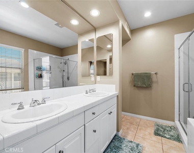 221 Landmark - Photo Thumbnail 26
