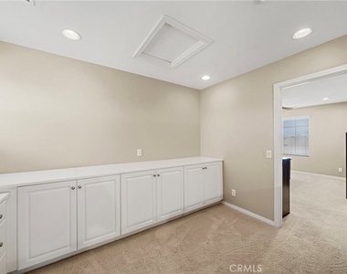 221 Landmark - Photo Thumbnail 29