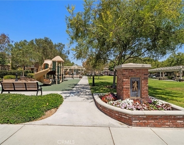 221 Landmark - Photo Thumbnail 38