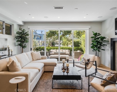 428 Fernleaf Avenue - Photo Thumbnail 8
