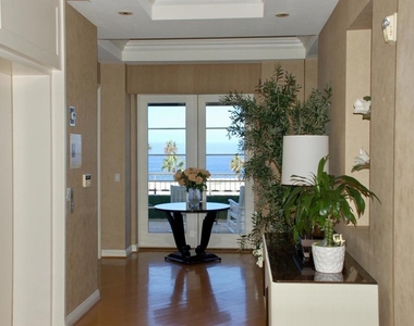 464 Prospect Street - Photo Thumbnail 2