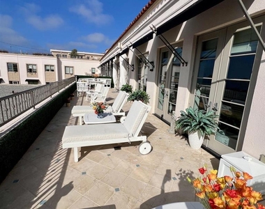 464 Prospect Street - Photo Thumbnail 1