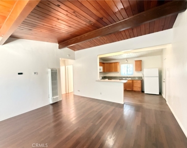828 N Buena Vista Street - Photo Thumbnail 2