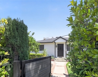 7502 Farmdale Avenue - Photo Thumbnail 4