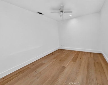 7502 Farmdale Avenue - Photo Thumbnail 20