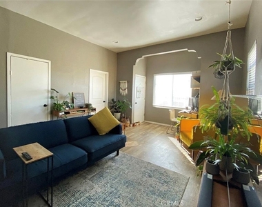 1441 Pleasant - Photo Thumbnail 2