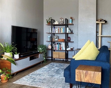1441 Pleasant - Photo Thumbnail 3