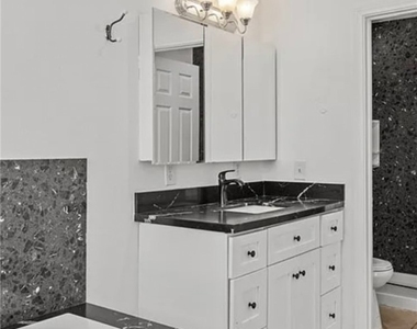 15921 Pine St. - Photo Thumbnail 9