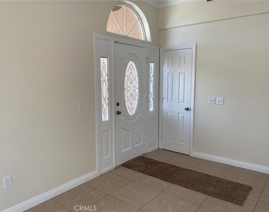 15921 Pine St. - Photo Thumbnail 5