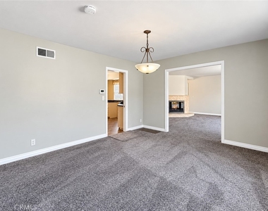 719 E Bennett Avenue - Photo Thumbnail 8