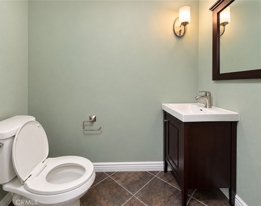 719 E Bennett Avenue - Photo Thumbnail 13