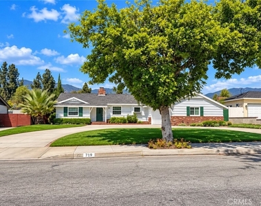 719 E Bennett Avenue - Photo Thumbnail 1