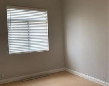 343 Carrione Court - Photo Thumbnail 9
