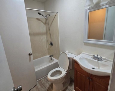 1333 N Camino Alto - Photo Thumbnail 6