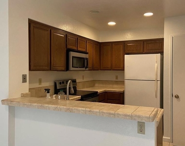 343 Flaming Oak Dr - Photo Thumbnail 16