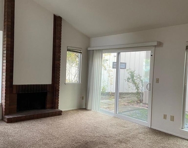 343 Flaming Oak Dr - Photo Thumbnail 8