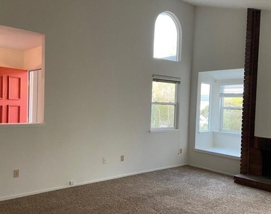 343 Flaming Oak Dr - Photo Thumbnail 6