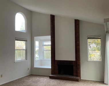 343 Flaming Oak Dr - Photo Thumbnail 7
