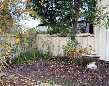 343 Flaming Oak Dr - Photo Thumbnail 11