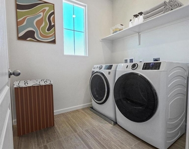4140 Markovich Ct - Photo Thumbnail 5